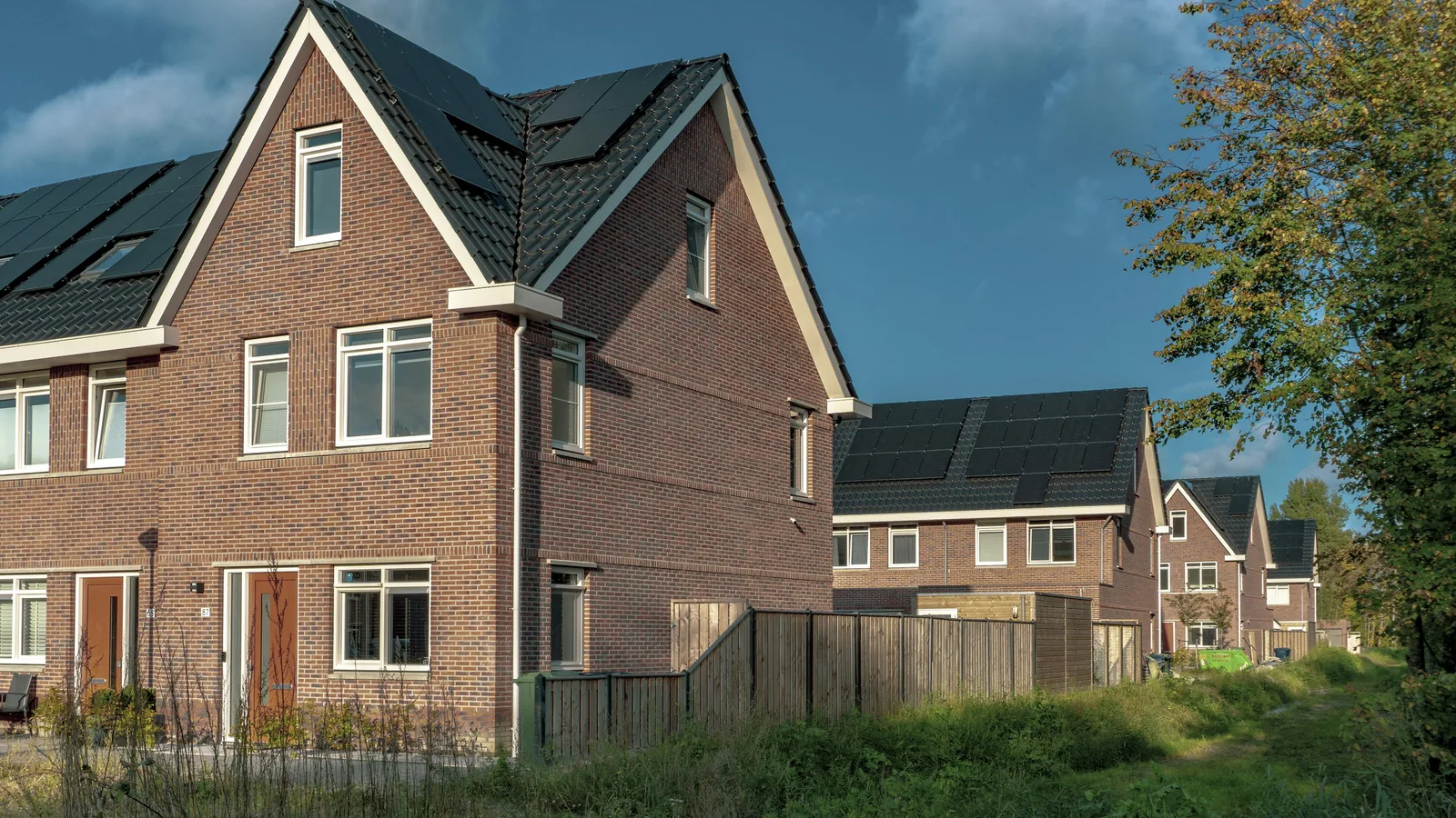 Woningen met zonnepanelen in Almere Noorderplassen